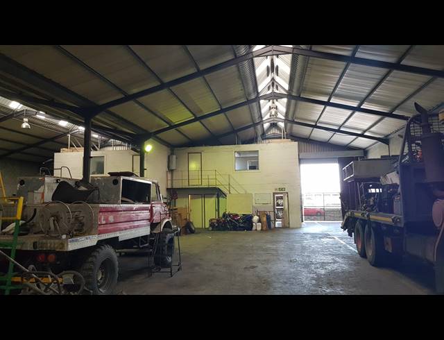 990M² FACTORY TO LET IN BLACKHEATH INDUSTRIAL